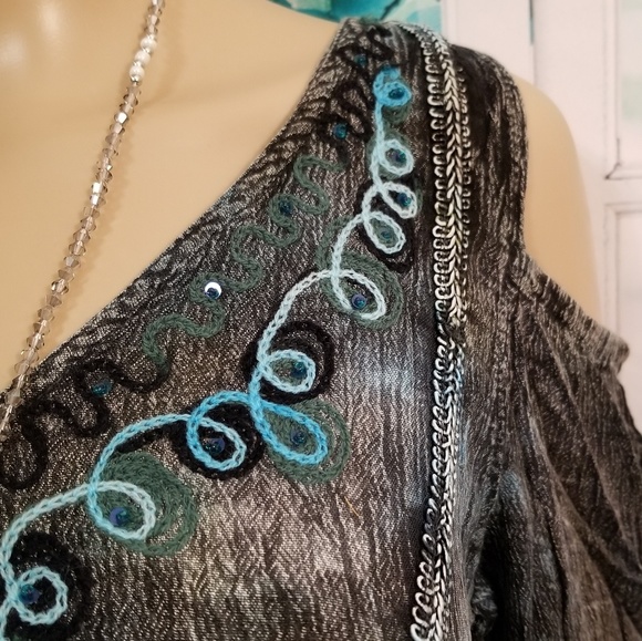 🌺SALE!🌺 3X&4X FLORAL EMBELLISHED TIE DYE TUNIC - Picture 8 of 8